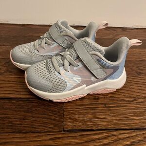 New Balance Toddler Girls Rave Run Bungee Lace Sneakers Velcro Strap - Size 8W